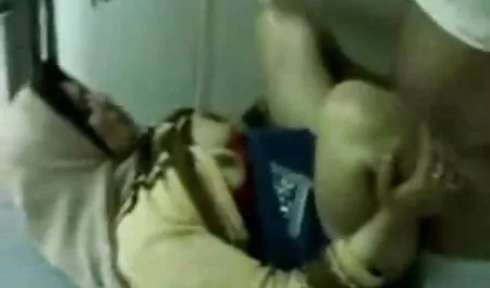 Волохата мама порно з українською зрілою жінкою виставила на шляху до гри час моєї бабусі